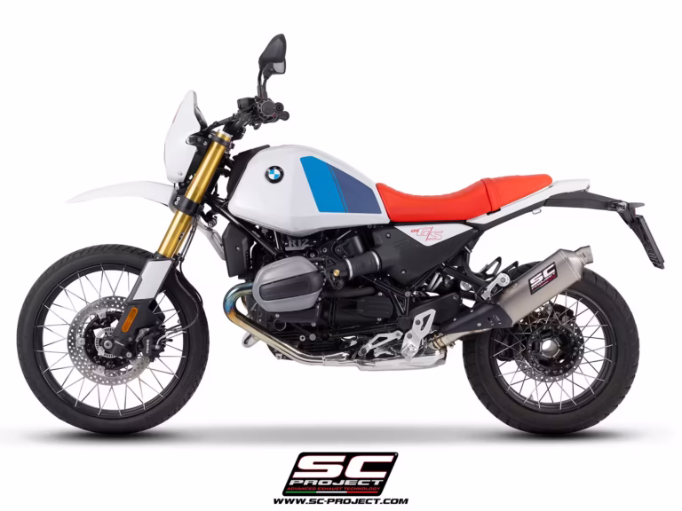 BMW_R 12 GS_2026_SlipOn_Euro5Plus_RallyRaid_Titanium_02-Side
