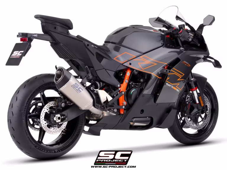 KTM_990 RC R_2026_SlipOn_Euro5Plus_SC1R_Titanium_01-3-4Rear