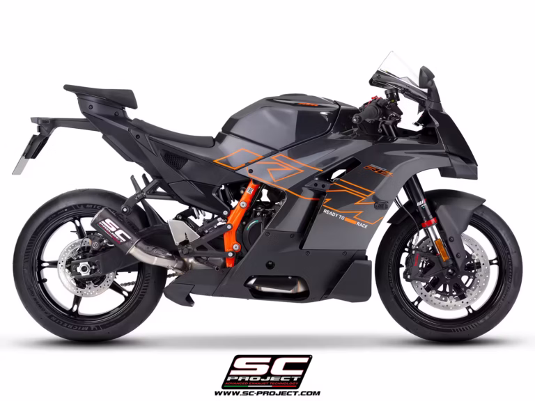 KTM_990 RC R_2026_SlipOn_Racing_CR-T M2_Carbon_02-Side
