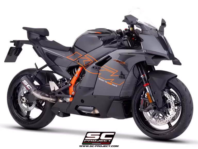 KTM_990 RC R_2026_SlipOn_Racing_CR-T M2_Carbon_03-3-4Front